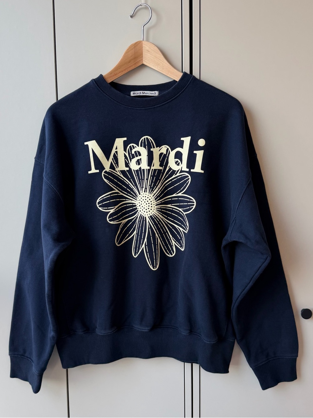 Mardi Mercredi Navy Daisy Graphic Sweatshirt